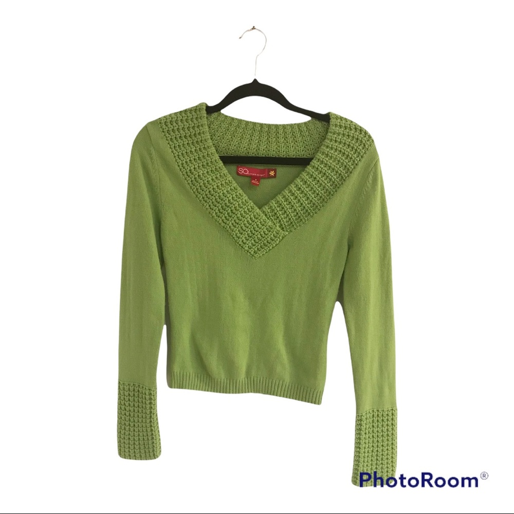 Y2k light green v neck sweater